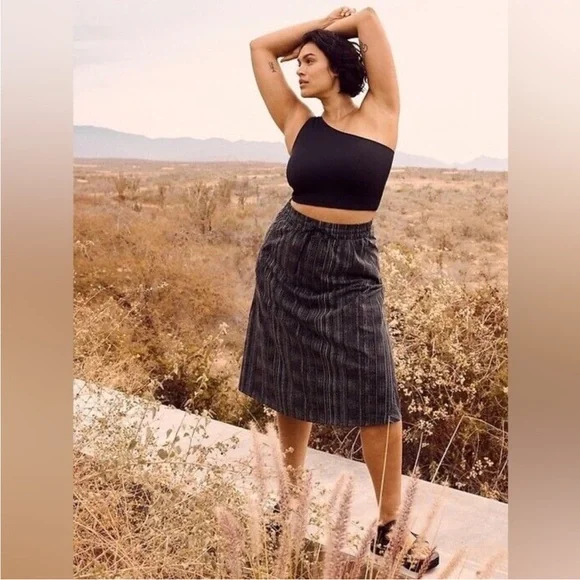 NWT ATHLETA Arrival Skirt Pull On Midi in Amara Stripe Black - Picture 1 of 3